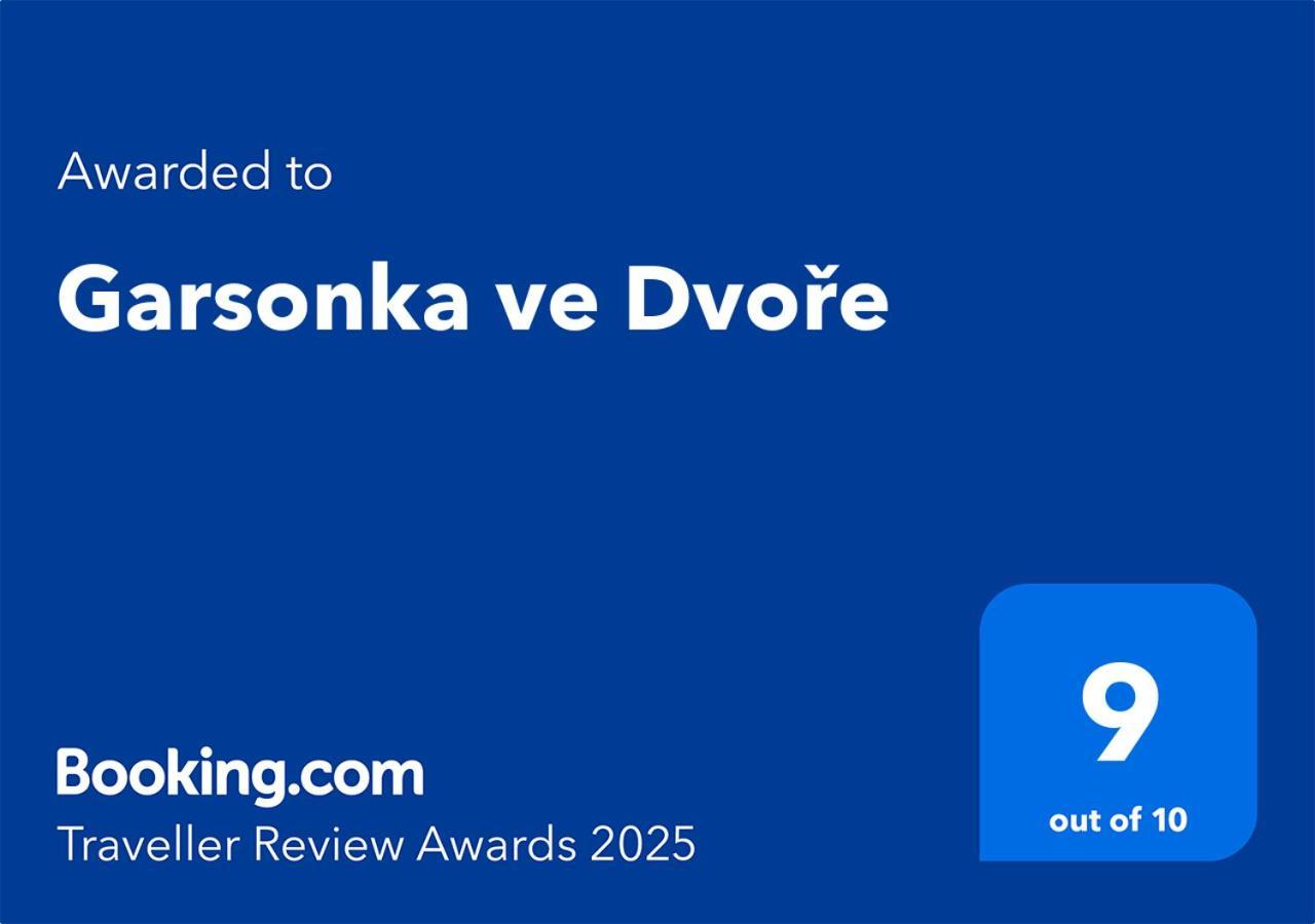 Garsonka Ve Dvore Dvůr Králové nad Labem Екстериор снимка